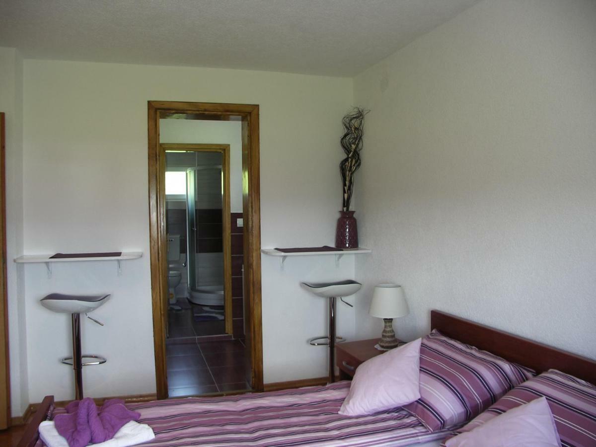 Apartments Zegarac House Korenica Kültér fotó